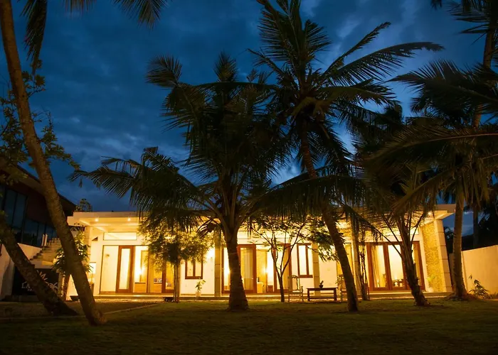 Hiru Lagoon Negombo