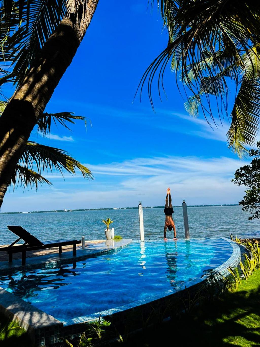 Hiru Lagoon *